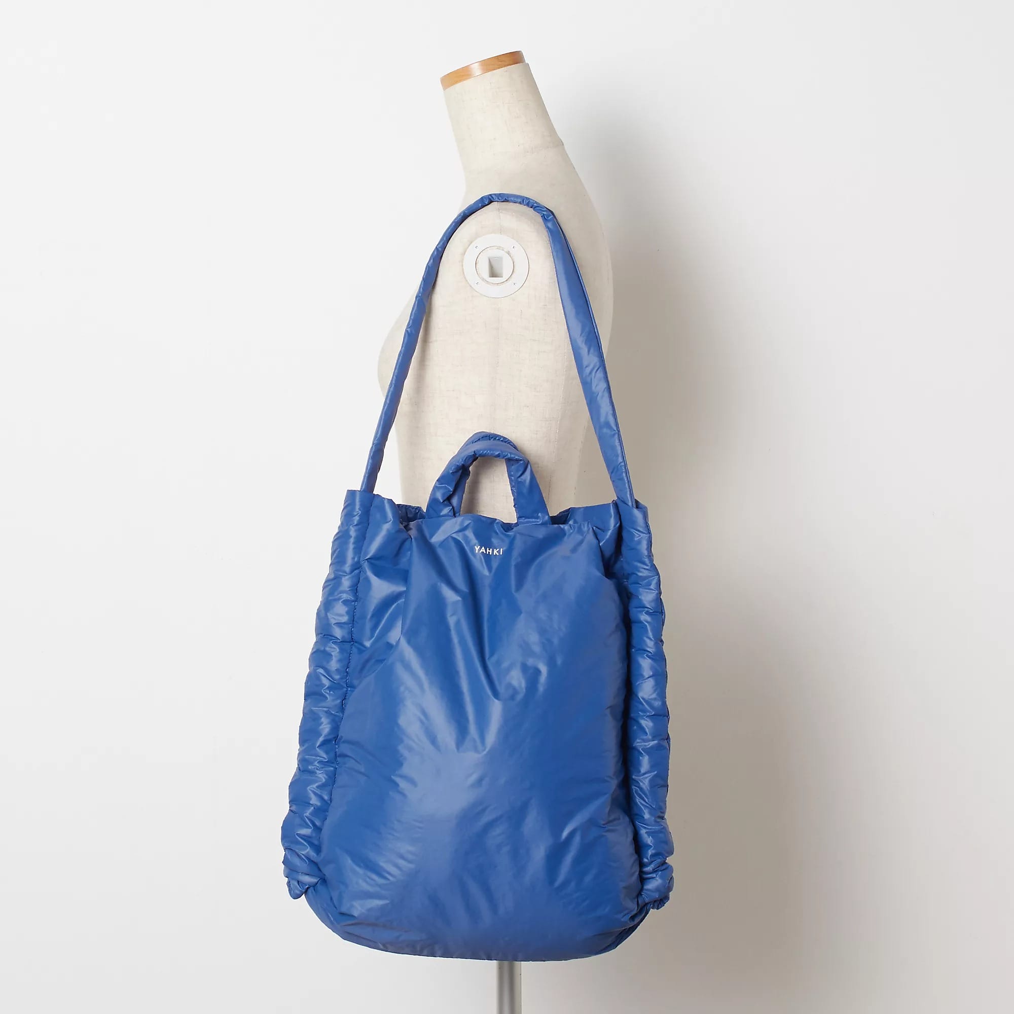 YAHKI
NYLON軽量パフトートバッグ
￥15,400 ￥12,320（税込）（20％OFF）