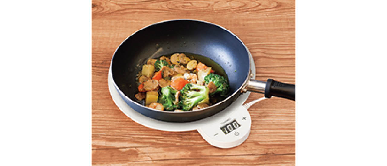 フライパンや土鍋など、IH非対応の鍋の温めや保温も可能