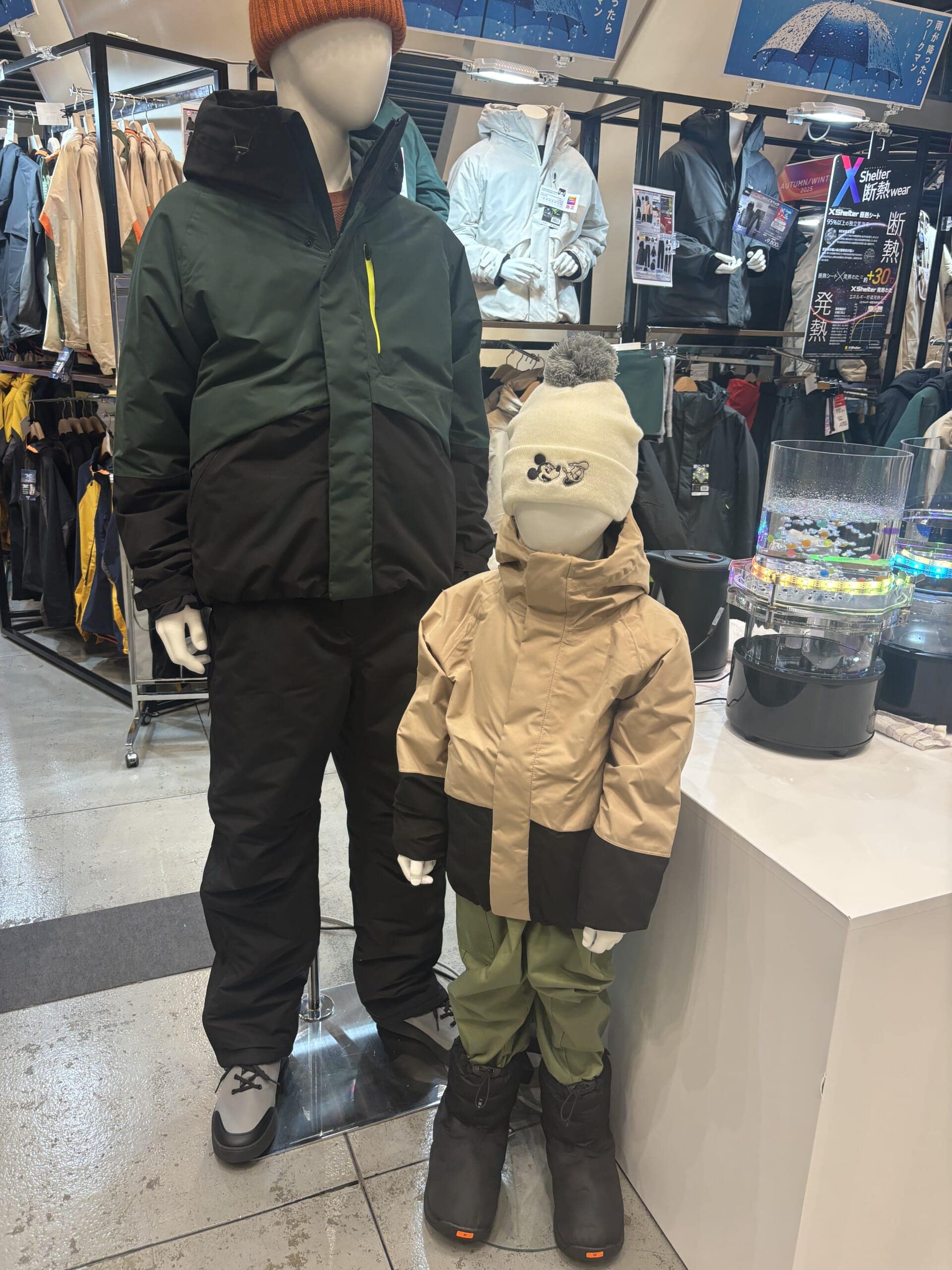 ワークマンのスキーウェア展示