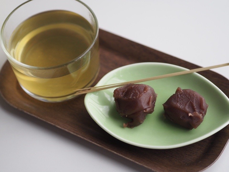 緑茶とあんころもち