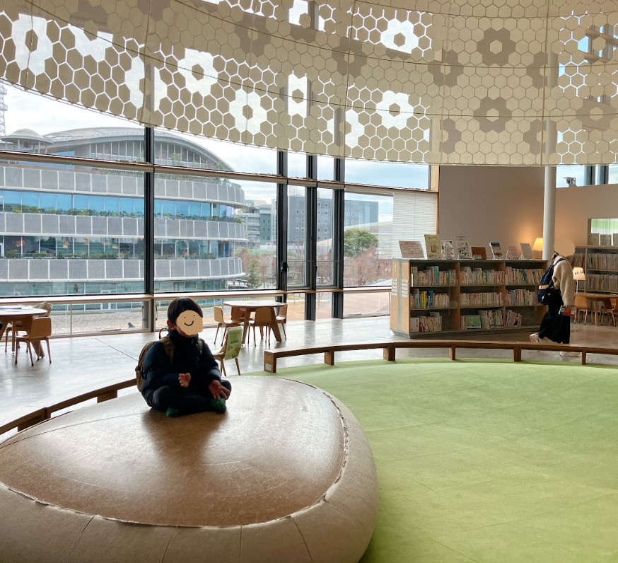 岐阜　図書館３