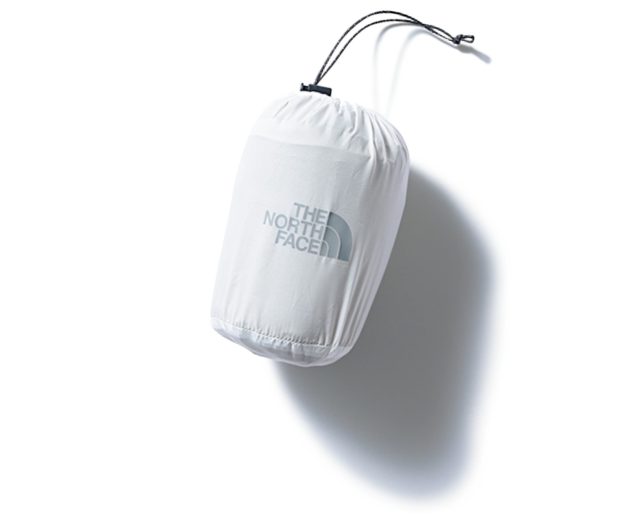 旅や不安定な天気の日も、小さくたたんで気軽に持ち運べるパッカブル