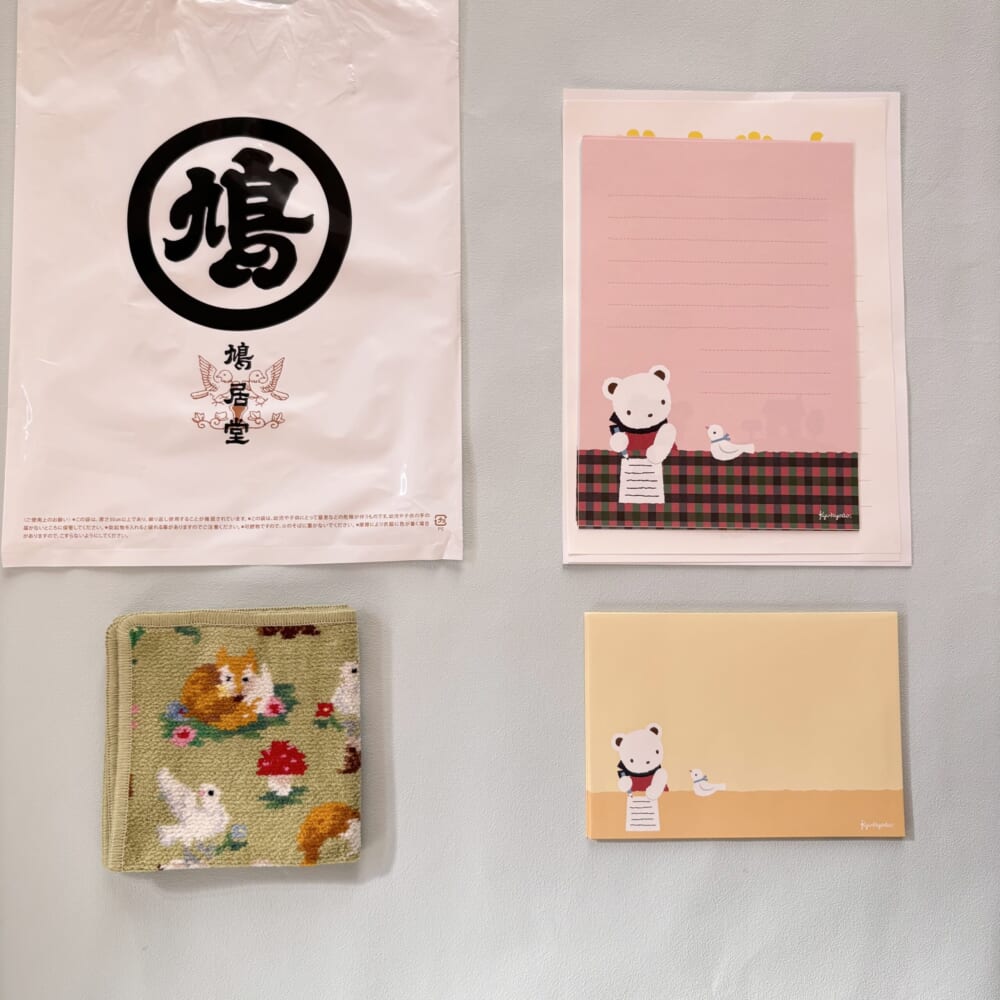 LEE100人隊が鳩居堂で購入した、ファミリア・フェイラーとのコラボグッズ