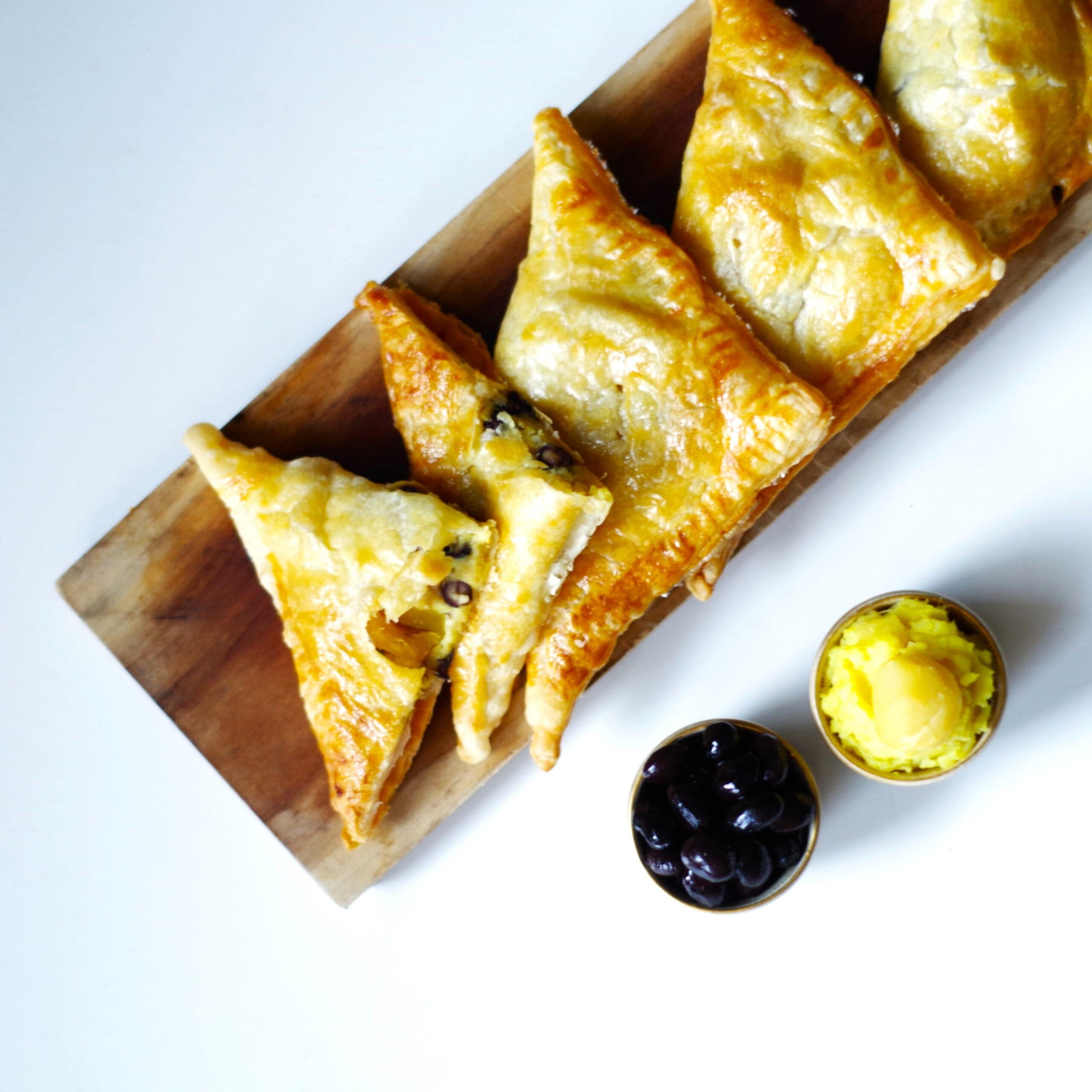 三角栗きんとん黒豆パイ、栗きんとん、黒豆