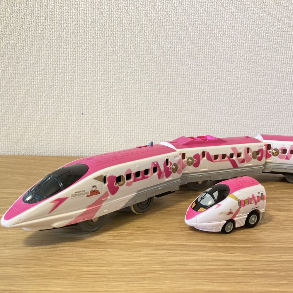 ハローキティ新幹線
