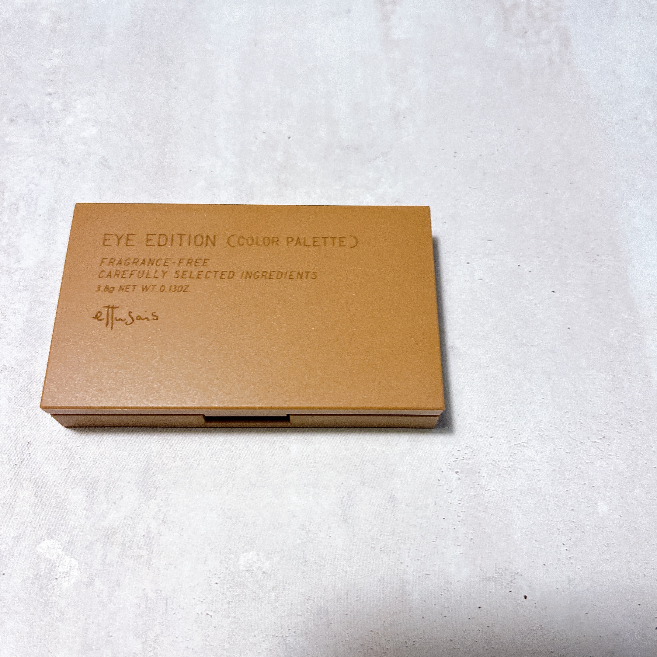 エテュセ　アイシャドウ