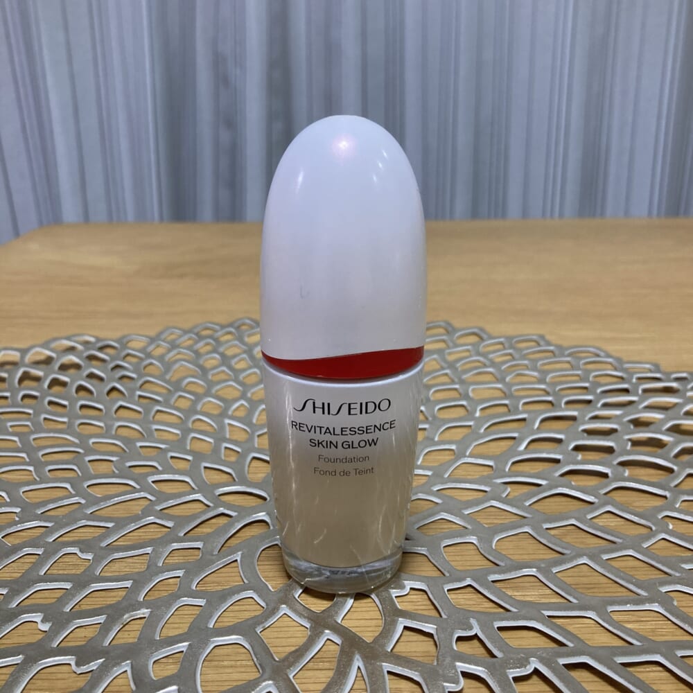 SHISEIDO　エッセンススキングロウファンデーション　ファンデーション比較