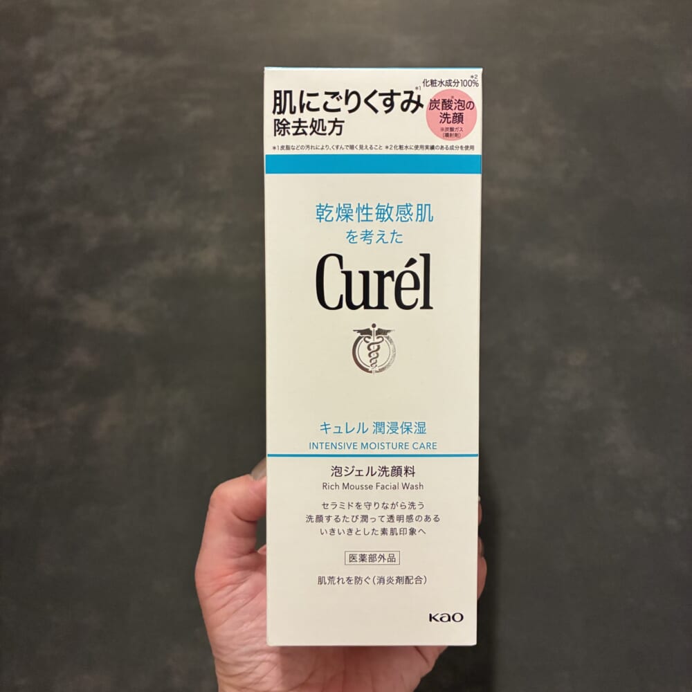 キュレル　泡ジェル洗顔　LEE
