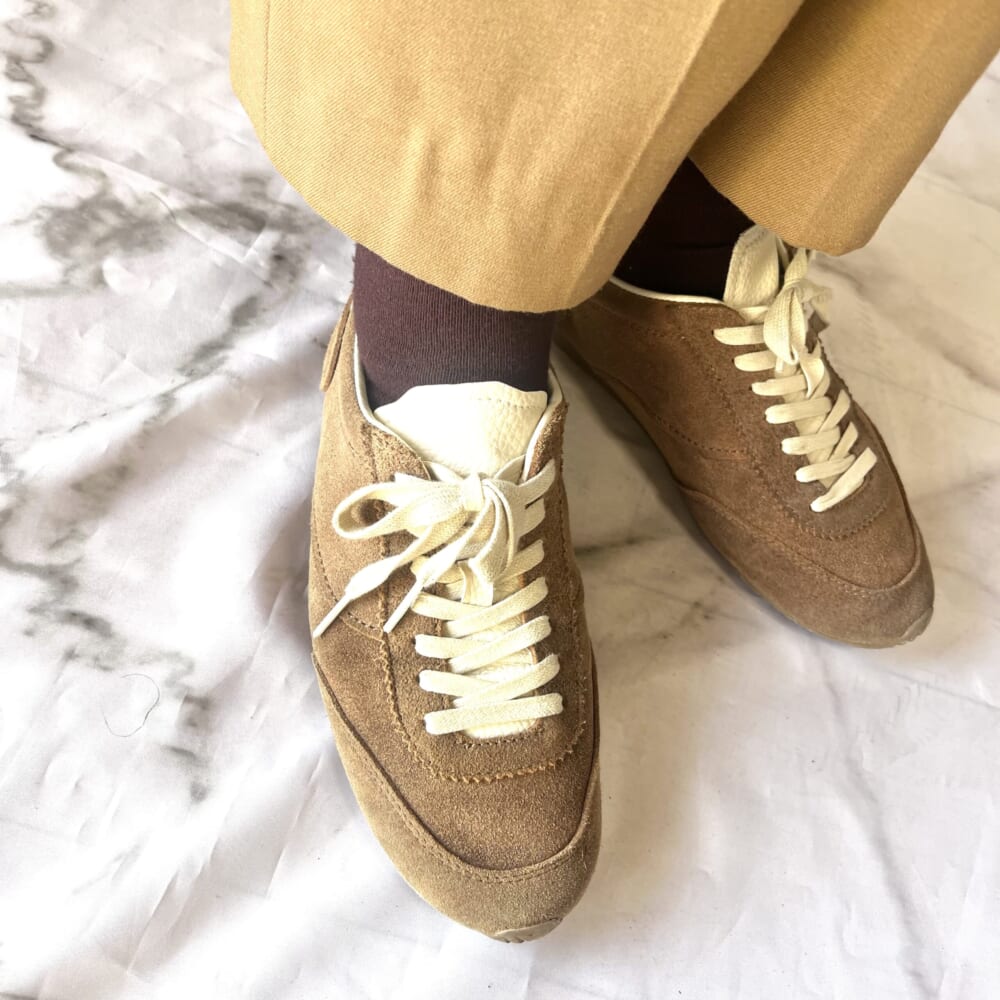 靴下　ソックス　ローファー　スニーカー　足元コーデ