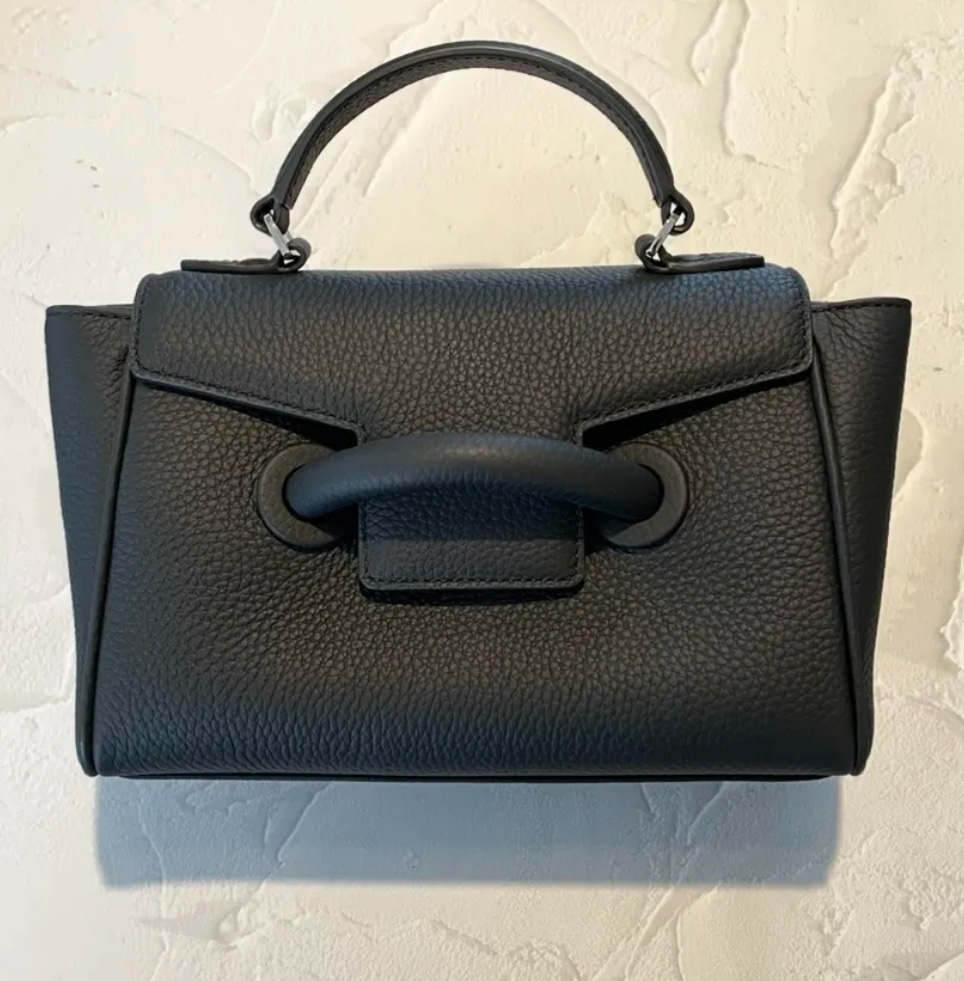 LEE100人隊 No.041 ふくろうさん　ヴァジックの黒バッグ