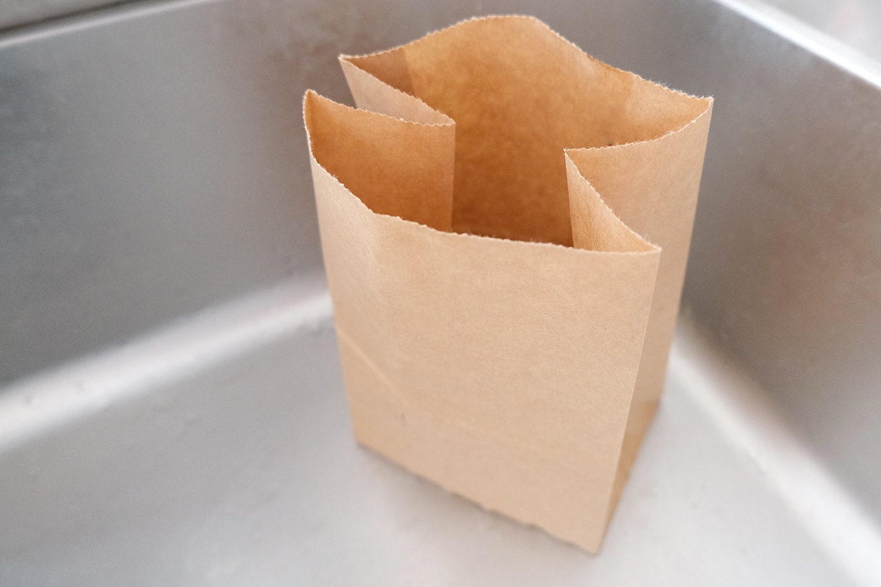 紙製水切り袋使用シーン　無印良品