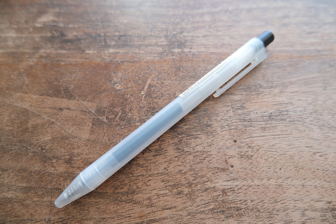 さらさら描けるゲルインキボールペン ノック式(120円)　無印良品