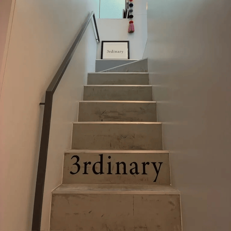 3rdinary　お店への階段
