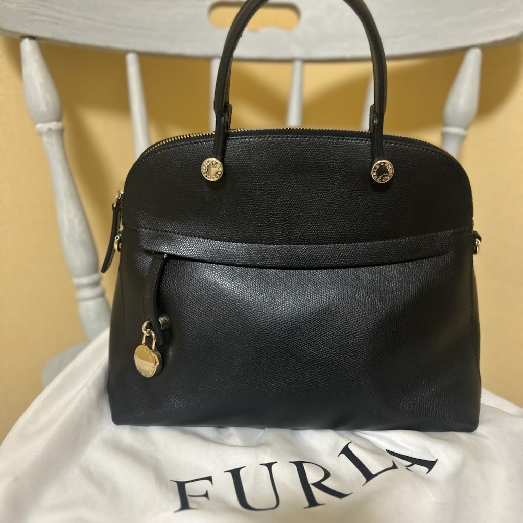 LEE100人隊 No.021 バスチーさん　FURLAの黒バッグ