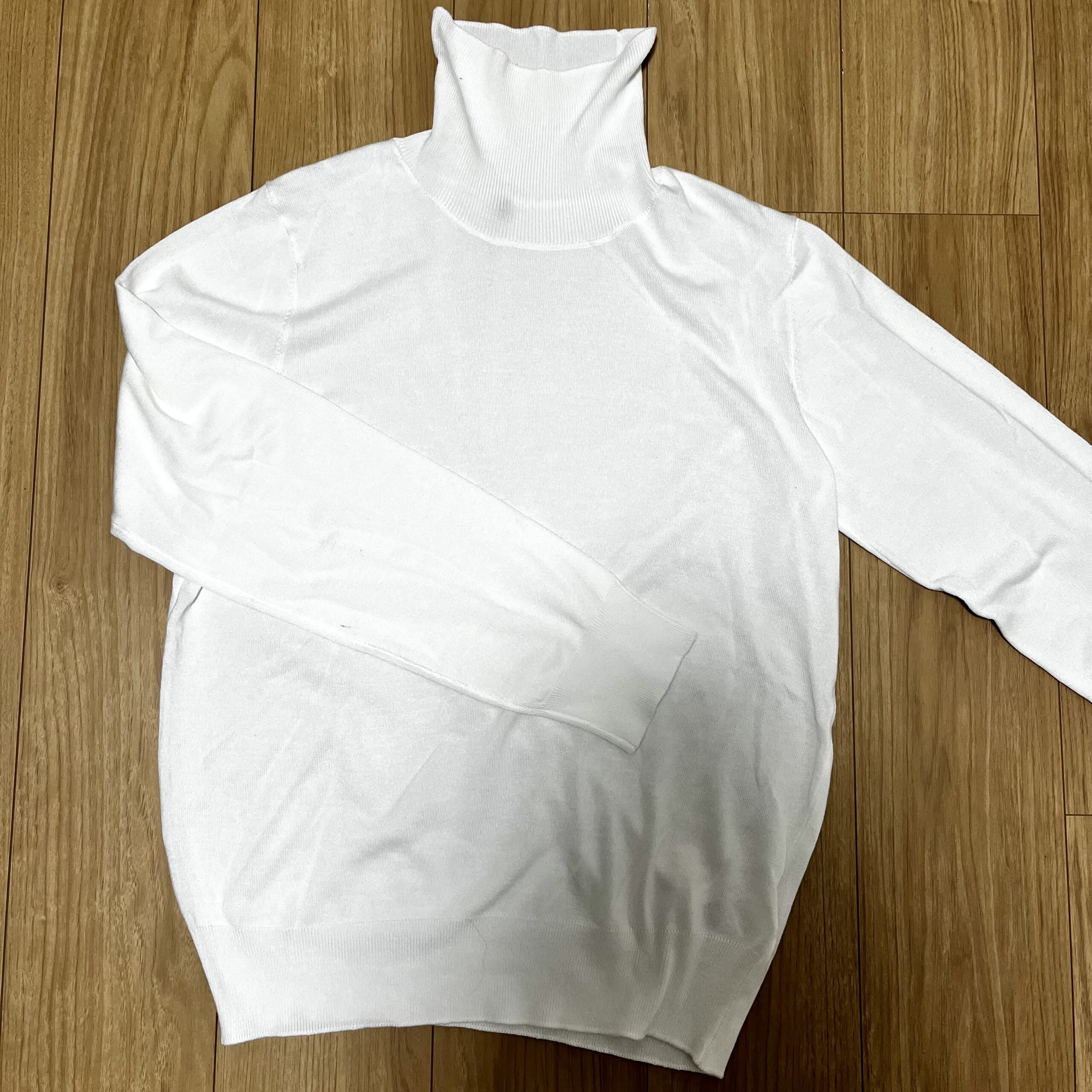 タートルネック　セーター