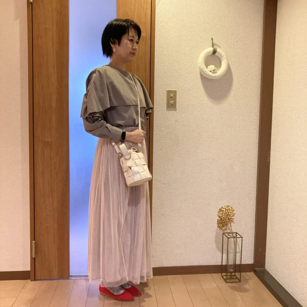 LUCA「リバーシブルチュールプリーツスカート」コーデ例２