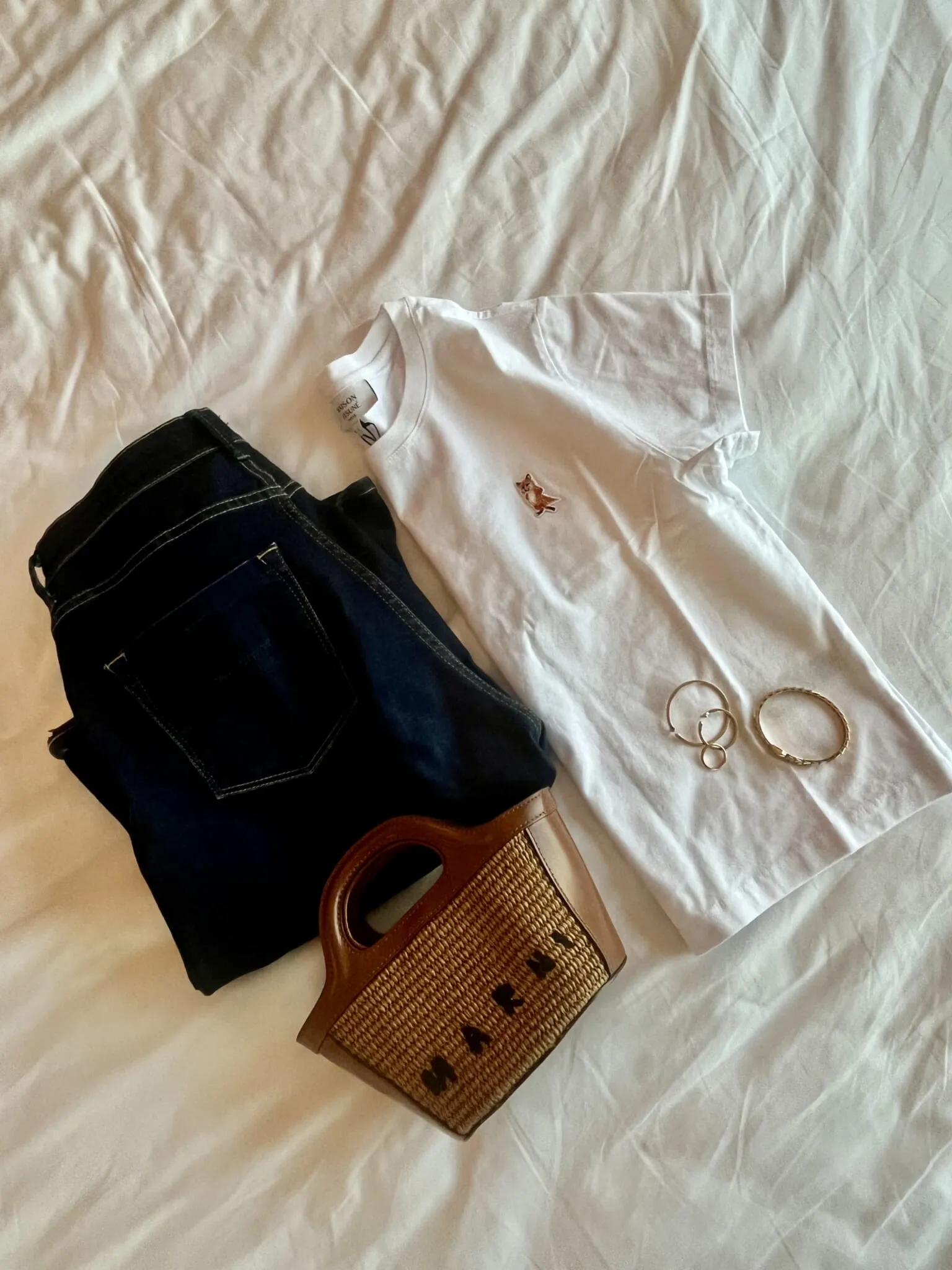 Maison Kitsuné「レディフォックス ベイビーTシャツ」コーデ例