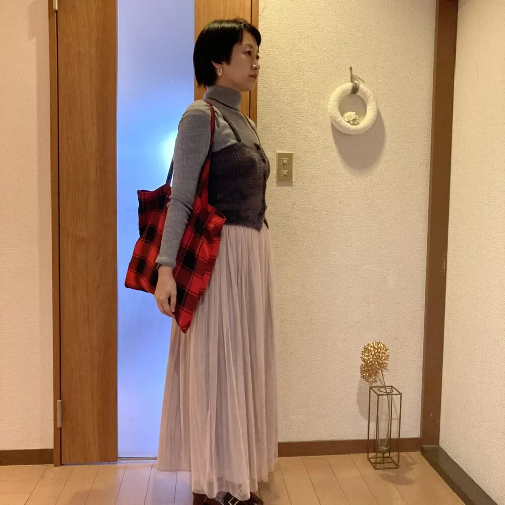 LUCA「リバーシブルチュールプリーツスカート」コーデ例１