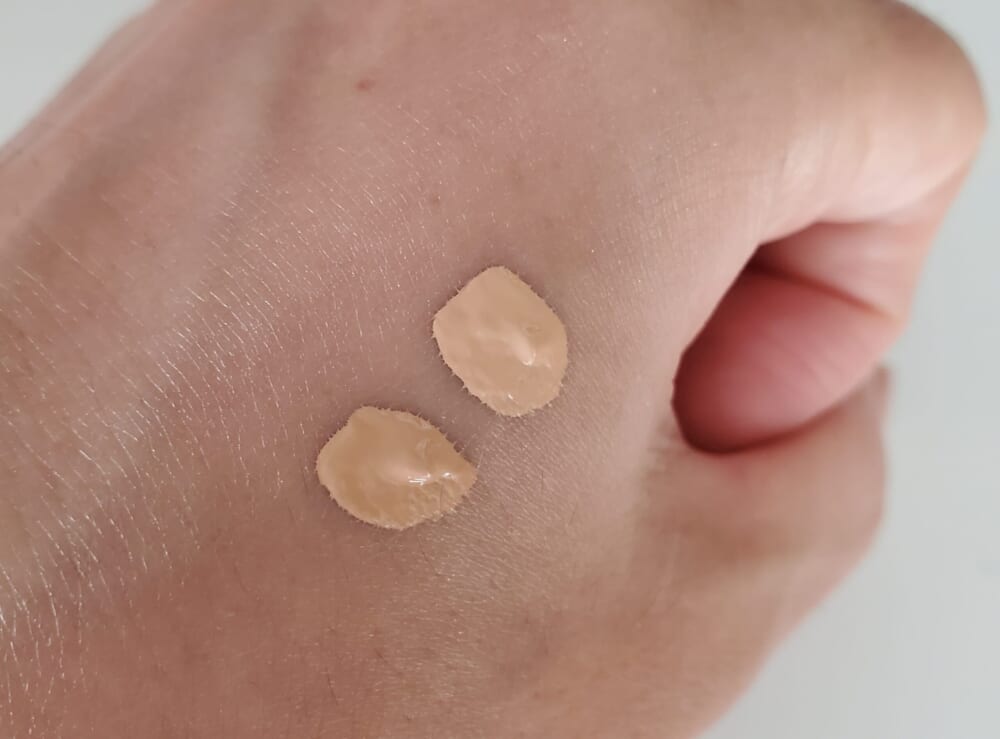 DIORコンシーラーの色比較