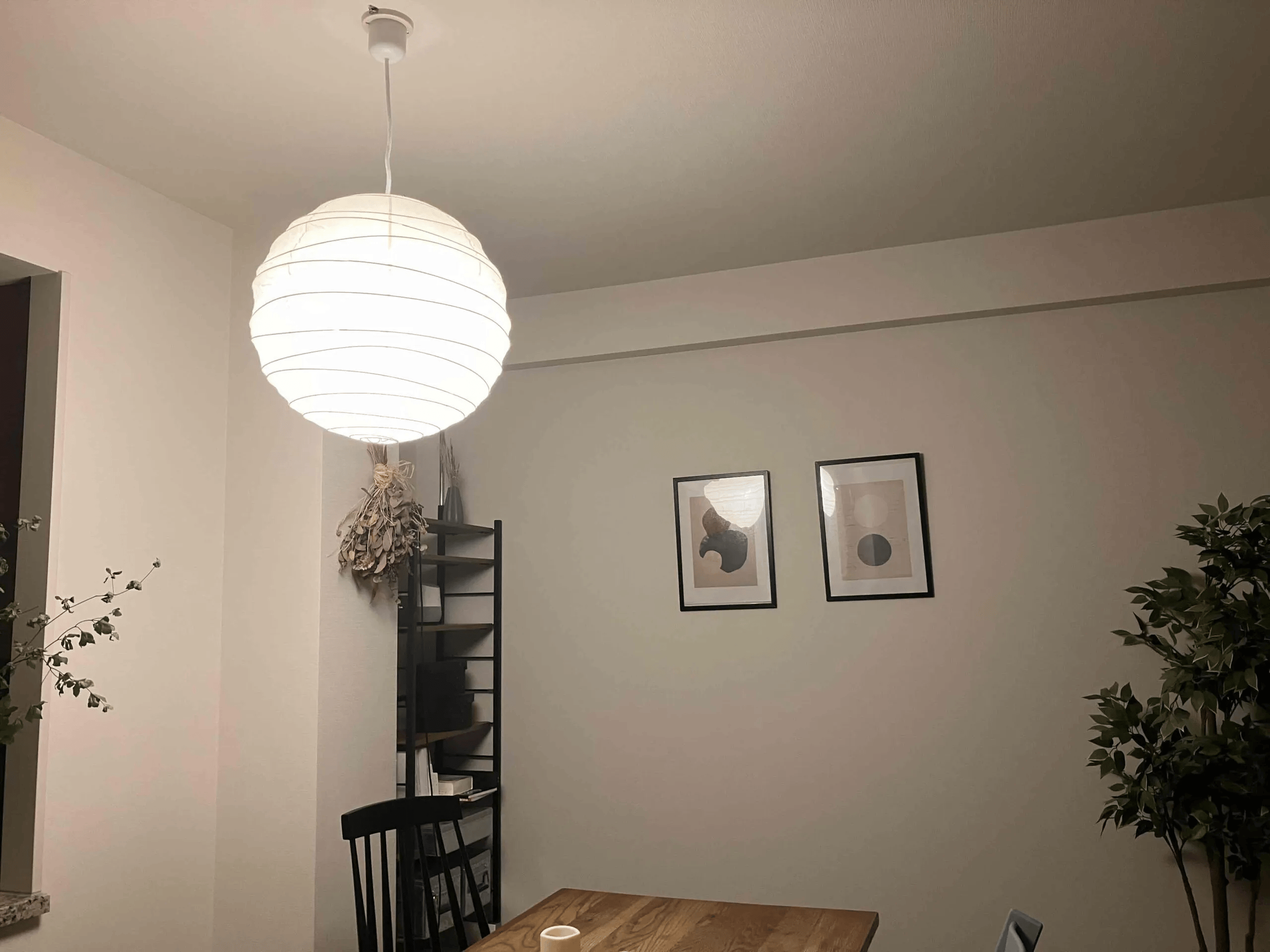 イサム・ノグチ「AKARI」灯りをつけたところ