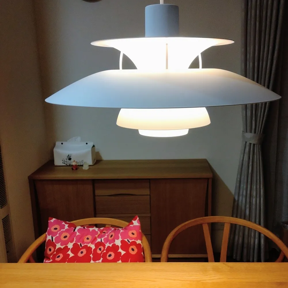 ルイスポールセン「PH 5」夜のダイニング