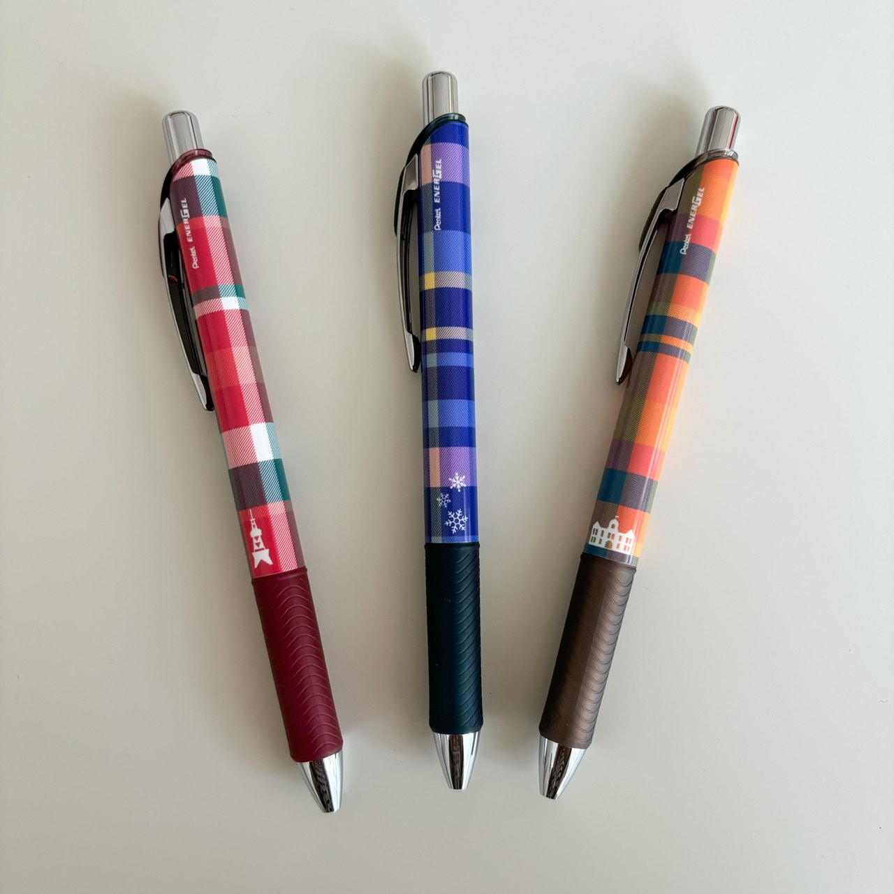 大丸藤井セントラルオリジナル札幌の風景タータンチェックエナージェルボールペン　３色