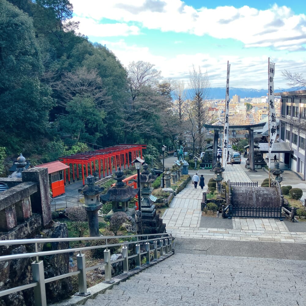 伊奈波神社　福丸