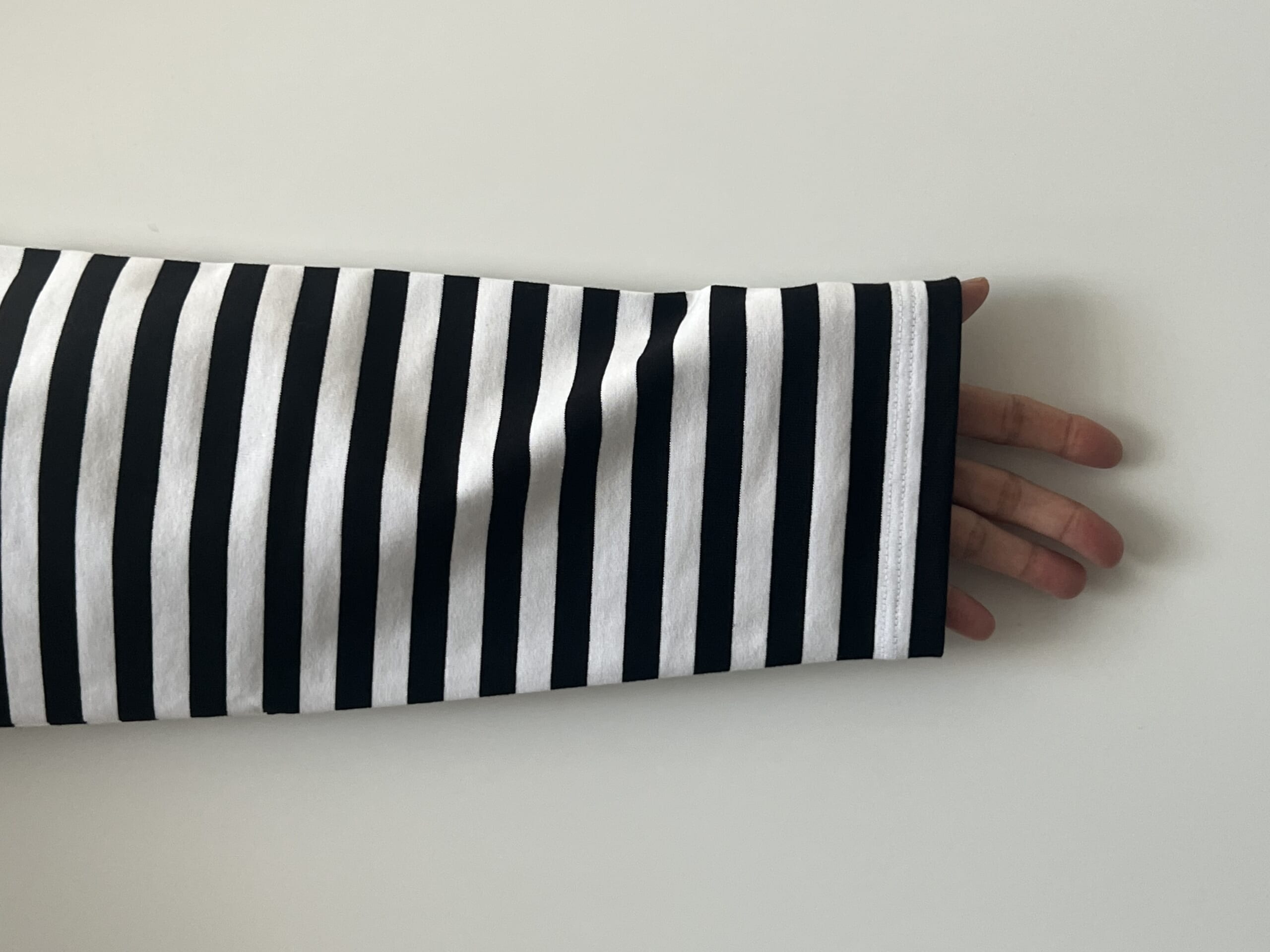 【40代コーデ】「agnès b.（アニエスベー）」ボーダー休日スタイル /「CURENSOLOGY（カレンソロジー）」ｘ「OOFOS（ウーフォス）」 TBicoco