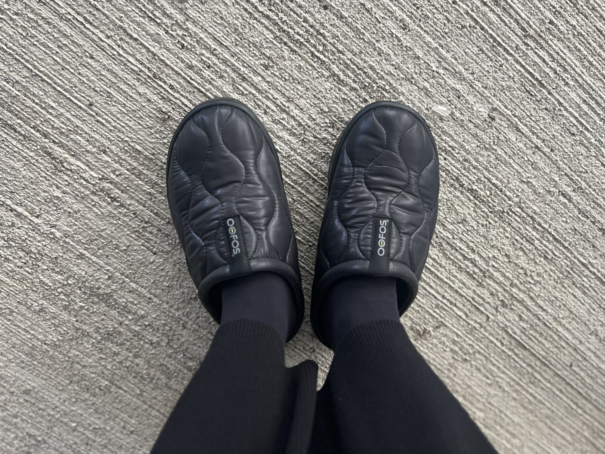 【40代コーデ】「agnès b.（アニエスベー）」ボーダー休日スタイル /「CURENSOLOGY（カレンソロジー）」ｘ「OOFOS（ウーフォス）」 TBicoco