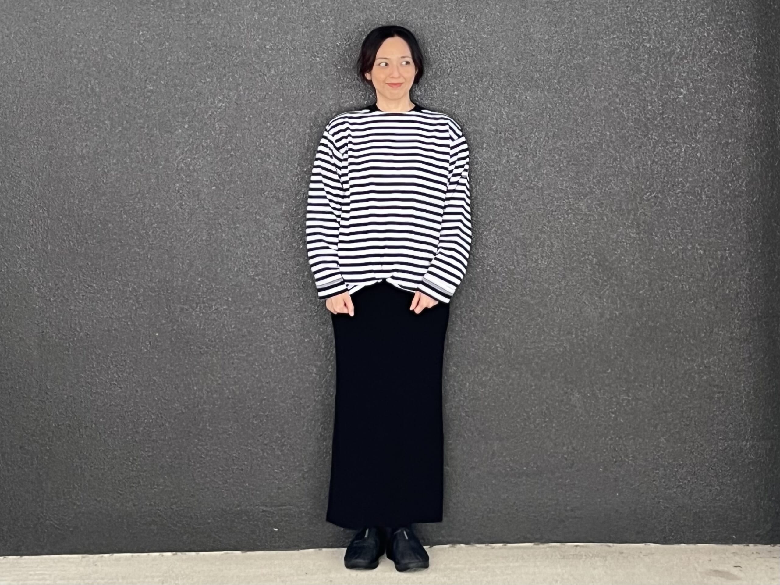 【40代コーデ】「agnès b.（アニエスベー）」ボーダー休日スタイル /「CURENSOLOGY（カレンソロジー）」ｘ「OOFOS（ウーフォス）」 TBicoco