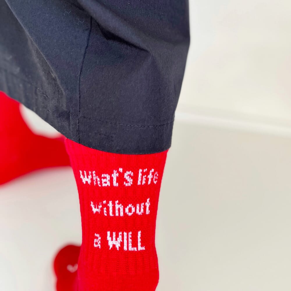 ソックス　コーデ　赤