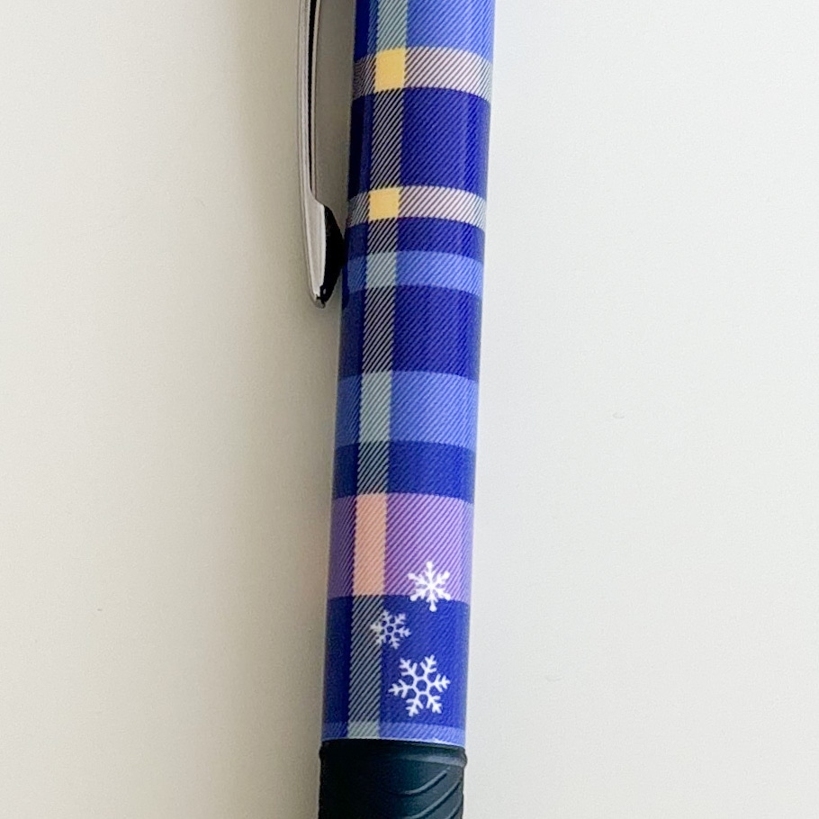 大丸藤井セントラルオリジナル札幌の風景タータンチェックエナージェルボールペン　大通公園のイルミネーション　イラストアップ