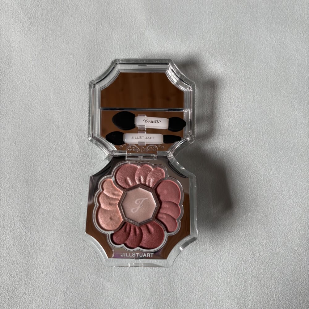 ジルスチュアートドレスドブルーム アイズ 02