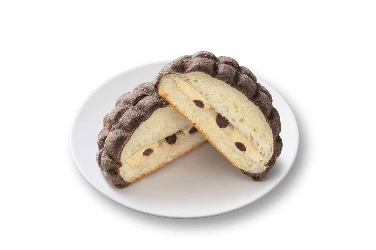 ファミマ×ピエールマルコリーニ「ヘーゼルナッツのショコラメロンパン」断面