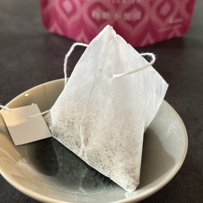 日東紅茶の 「ミルクとけだすティーバッグ スパイス香るチャイ」