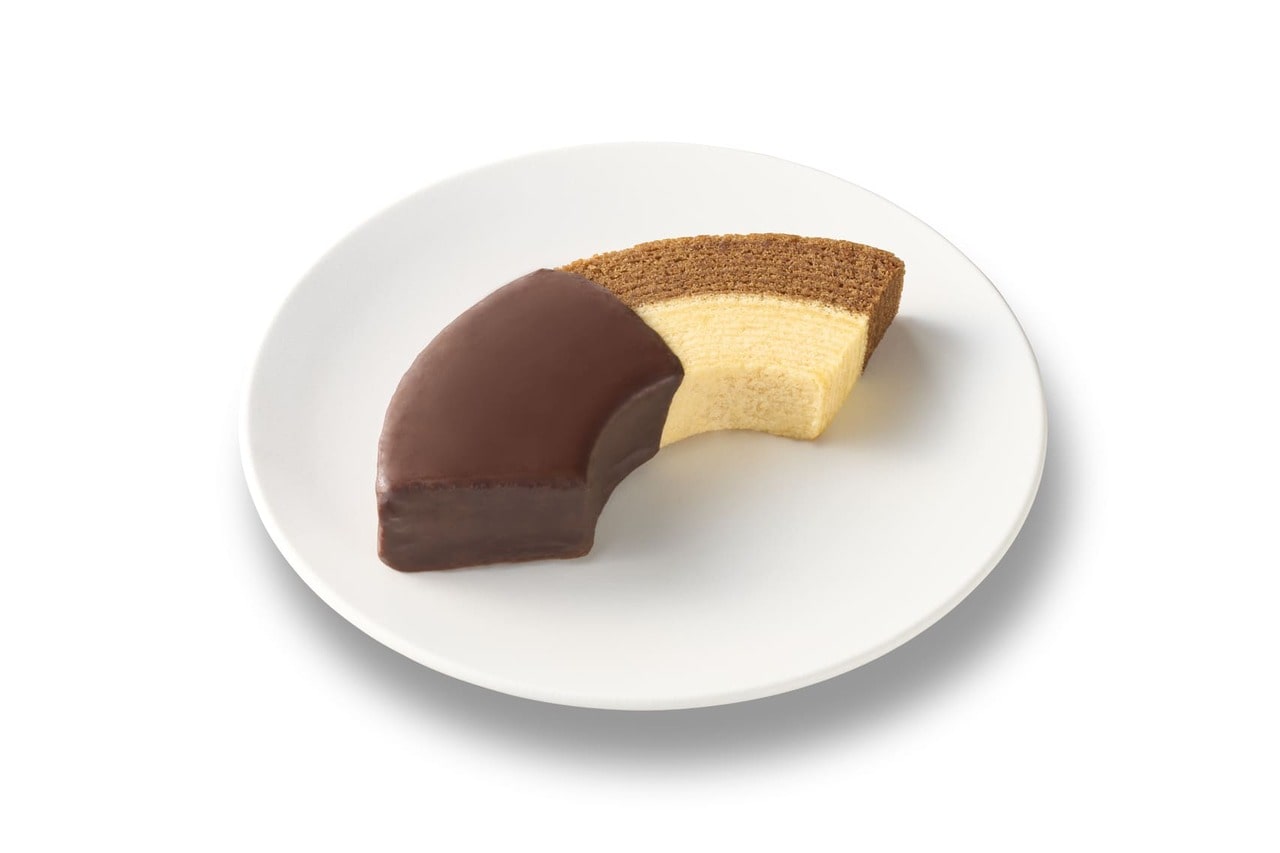 ファミマ×ピエールマルコリーニ「2層のショコラバウムクーヘン チョコ＆プレーン」