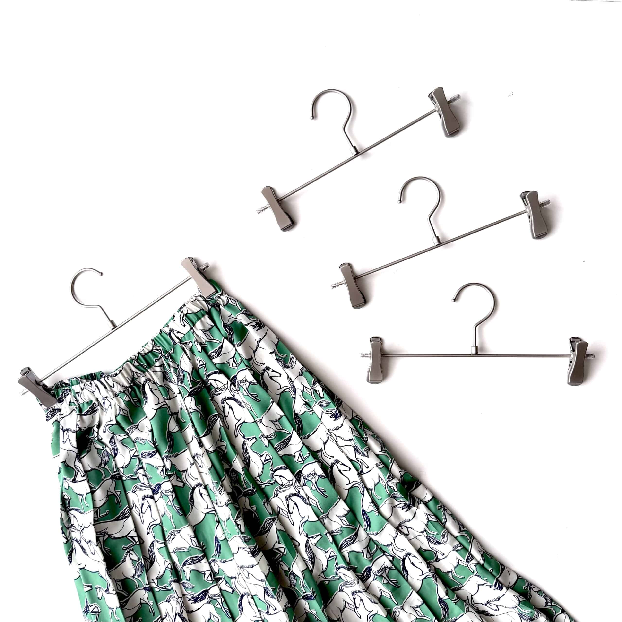 TAYAのボトムハンガー、LOULOU WILLOUGHBY 馬柄スカート