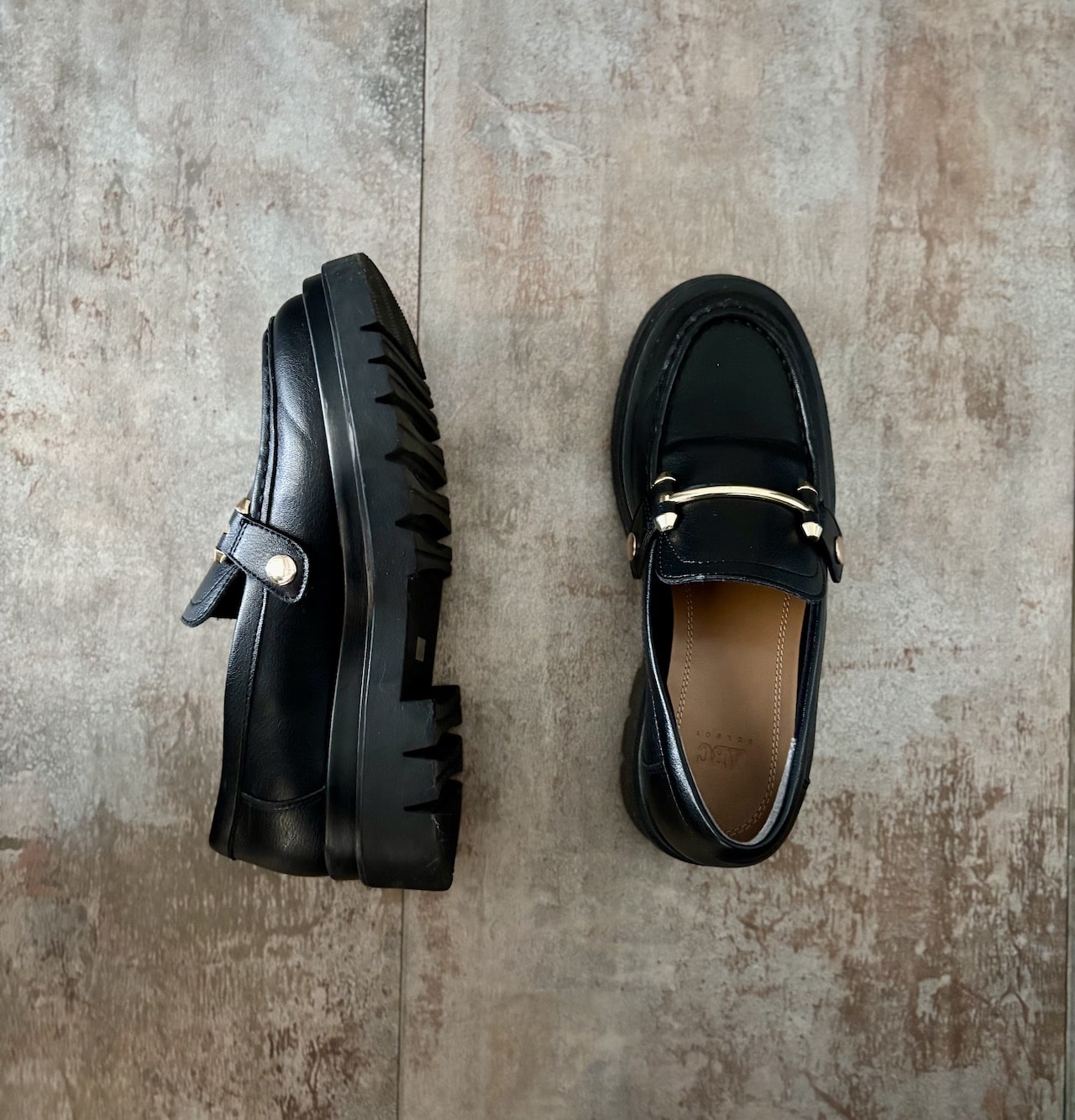 LEE × スタイリスト高橋美帆さん × ABC-MART
スペシャルコラボ第1弾・2WAYローファー(黒)