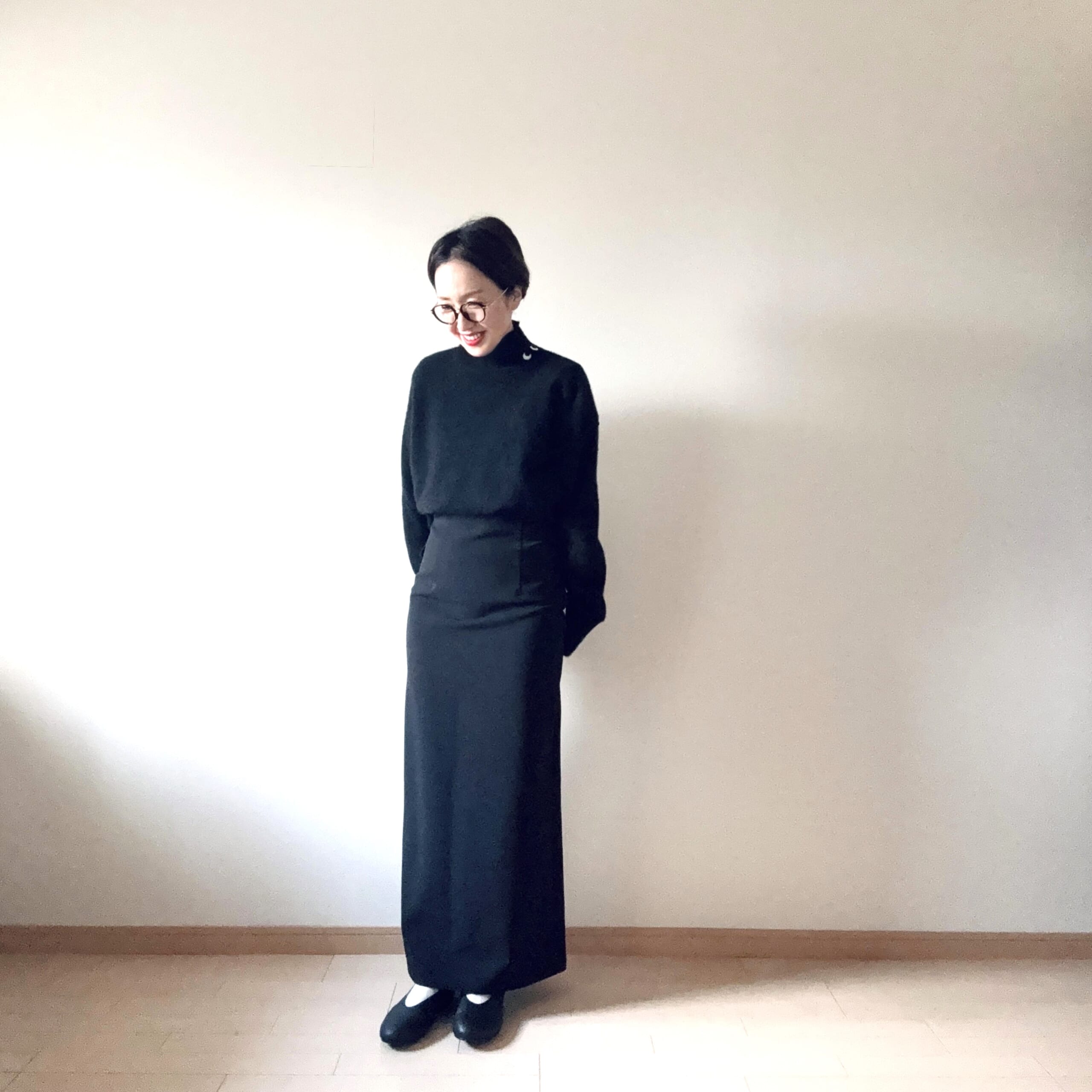 UNIQLO x ANYA HINDMARCH カシミヤハイネックニット
AP STUDIOハイウエストペンシルスカート
無印良品のレザー深履きシューズ