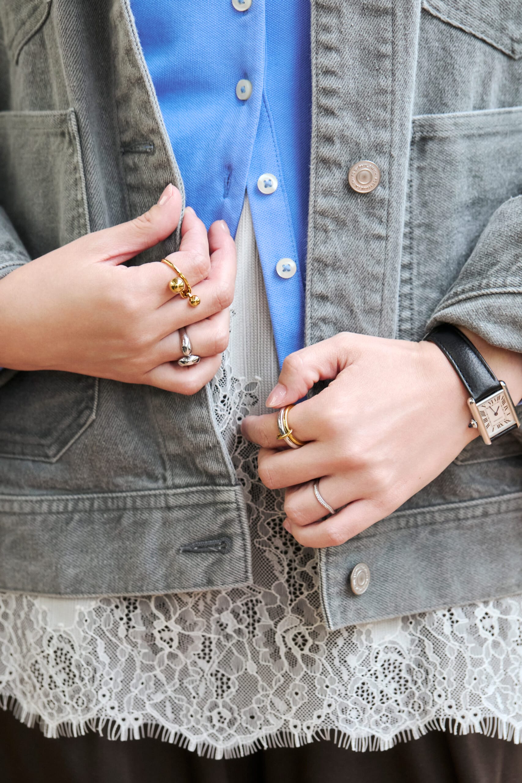 小坂さんの手もとの指輪