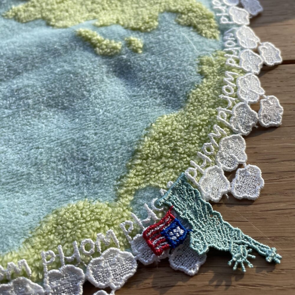 近沢レース店【LEE限定】世界旅行セット(タオルハンカチ＋キーチャーム)