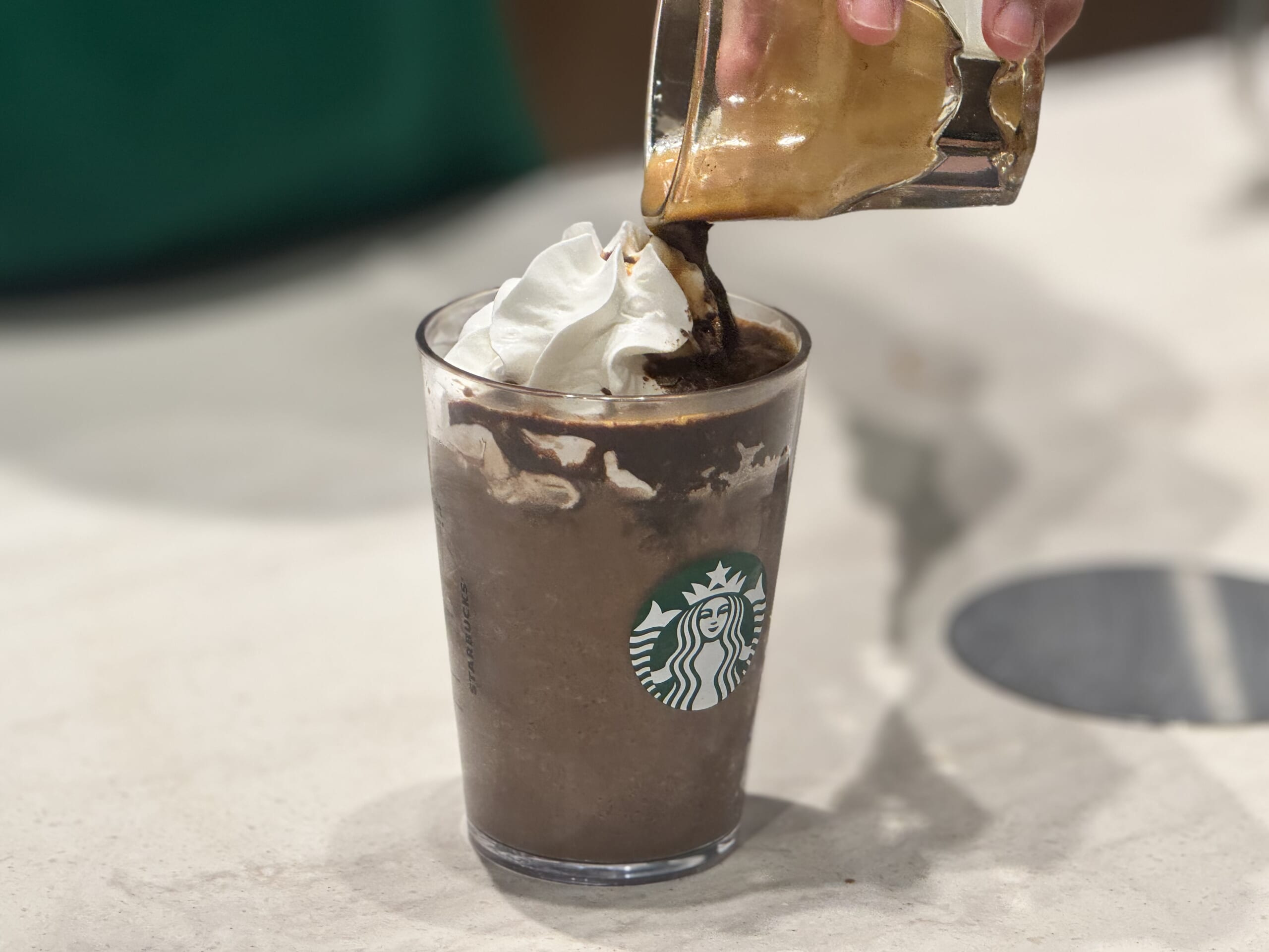 カカオ & ストロベリー ムース フラペチーノ®のエスプレッソ