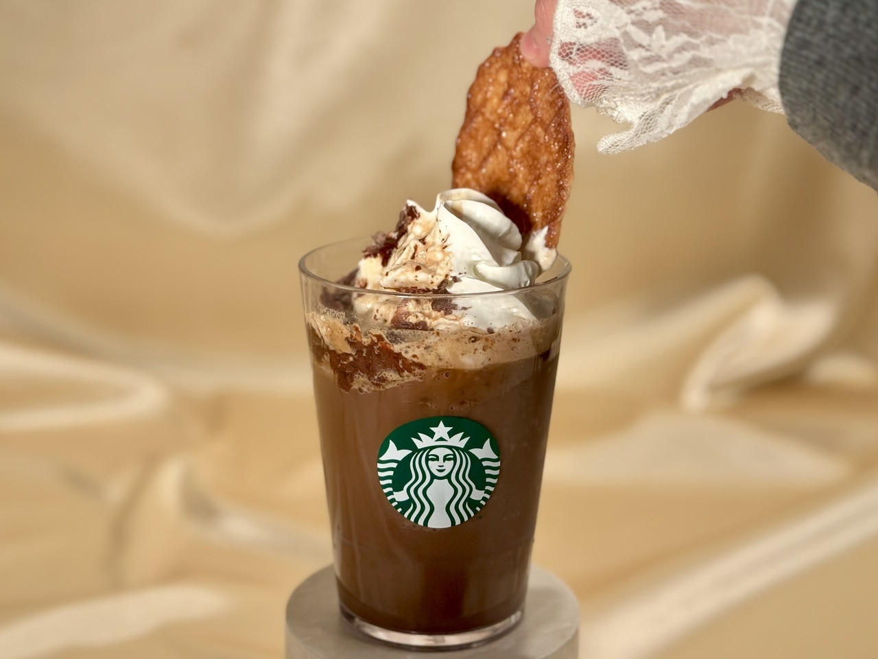 カカオ & ストロベリー ムース フラペチーノ®