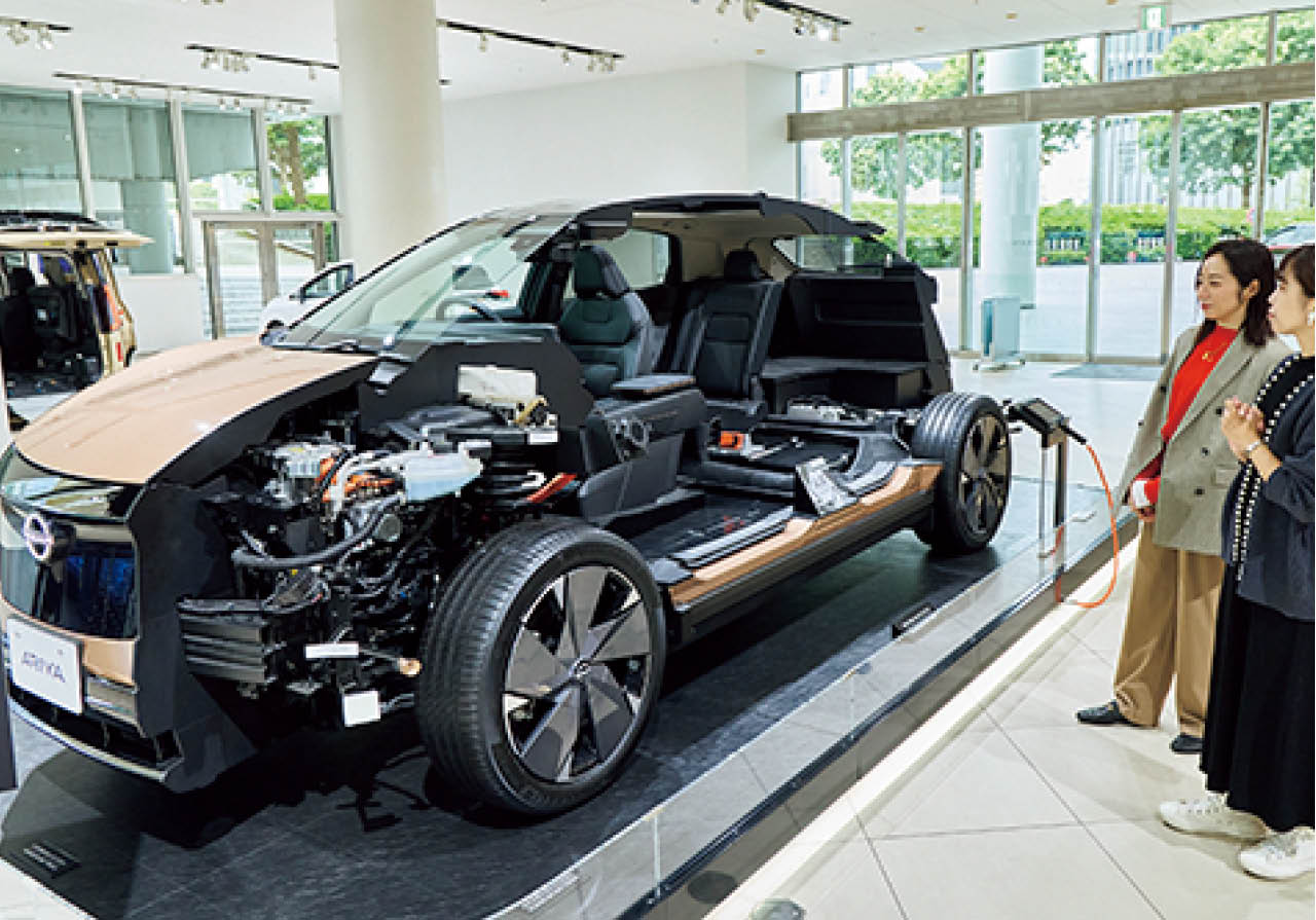 内部の構造を見ると車内が広い理由も納得！