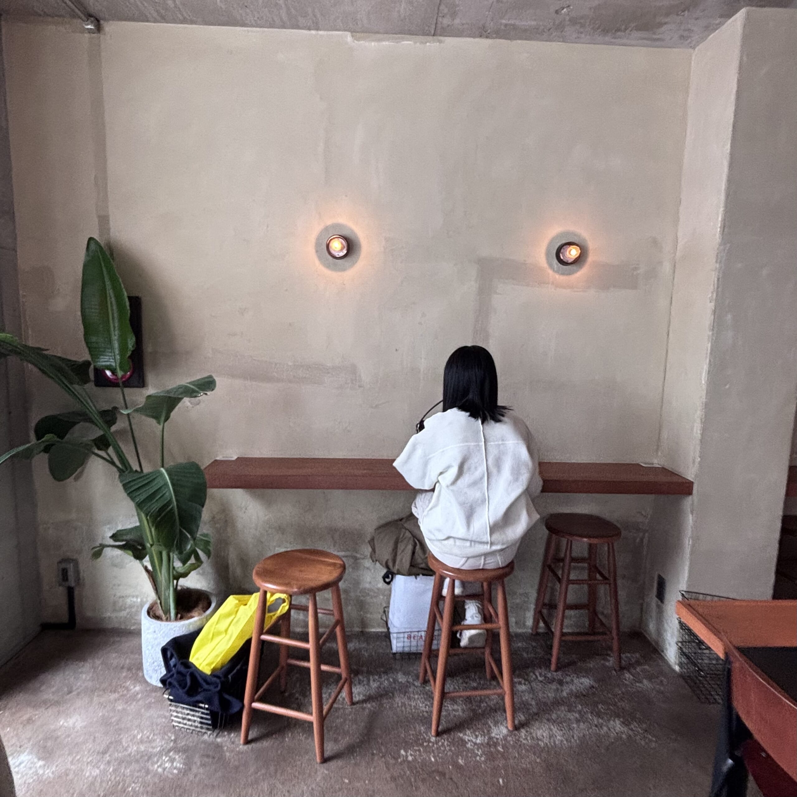 SCHOOL BUS COFFEE STOP NAKAMEGURO