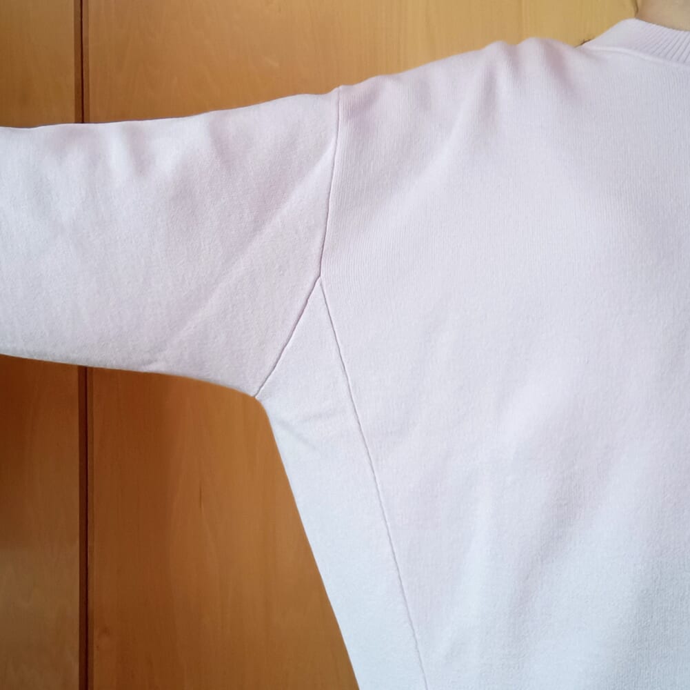 GU スウェットライクニットオーバーサイズプルオーバー