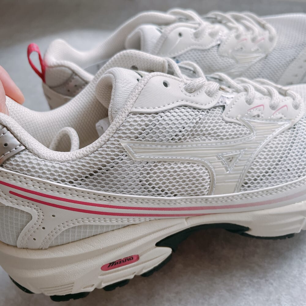 ミズノ MXR スニーカー