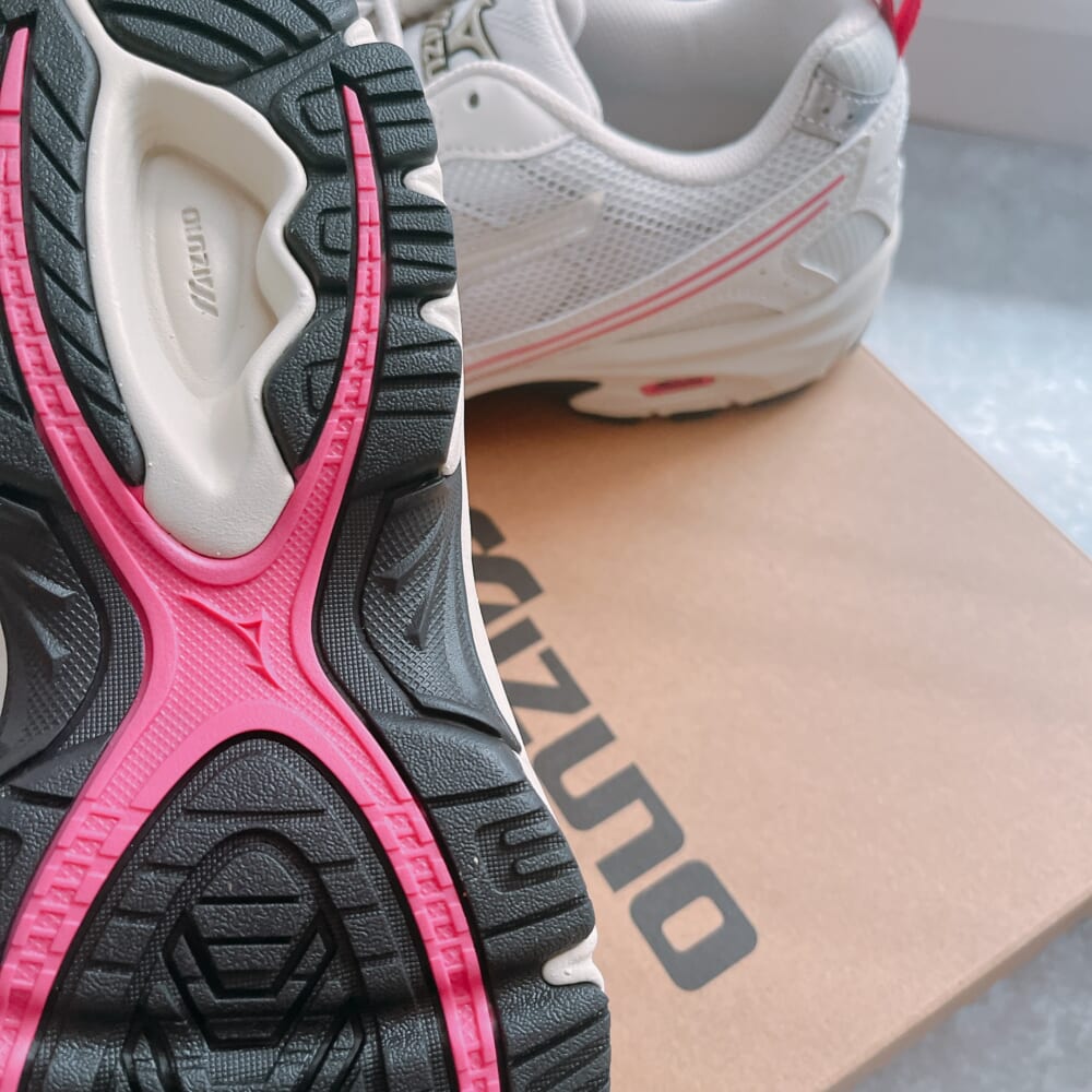 ミズノ MXR スニーカー