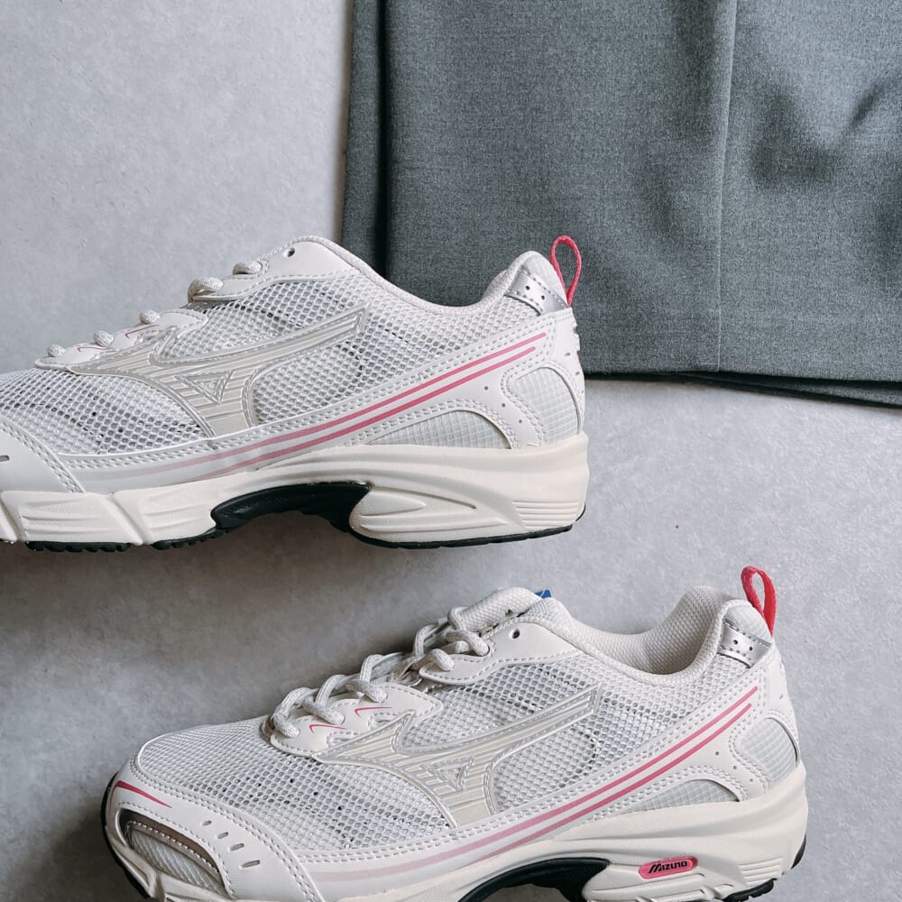 ミズノ MXR スニーカー