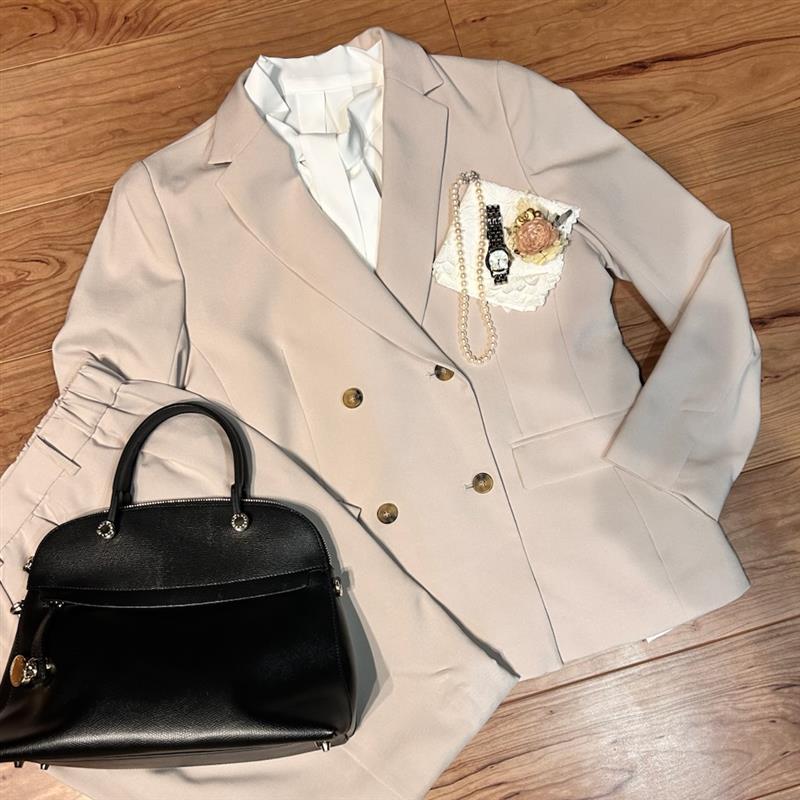 LEE100人隊 No.021 バスチーさん　作家さんのコサージュ　